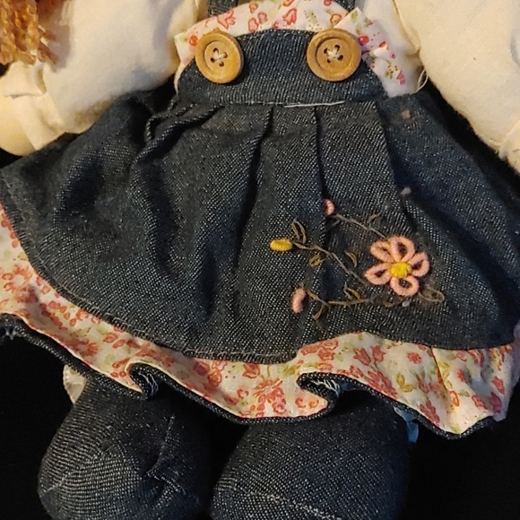 🌺Musical Doll for BUZZ Montreal - Picture 4 of 9